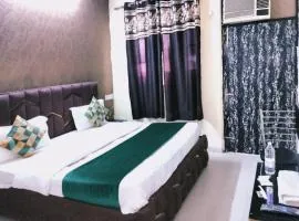 Hotel The Green International