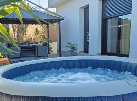 Villa romántica en Murcia con jacuzzi privado y total privacidad solo adultos, hotel din Los López