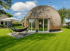 Nordkugel - Rundes Wohnglück am Tollensesee, Hotel in Wustrow