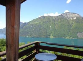 Ferienhaus Chalet Sarah, hotel in Seelisberg
