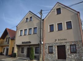 U Ječmínka, hotel en Hlohovec