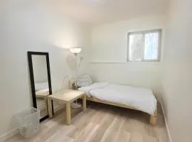 Newly Renovated Cozy Guest House In Joyce-Collingwood