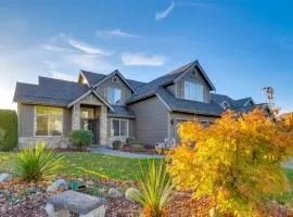 Spacious Home 5 Mi to Historic Downtown Sumner