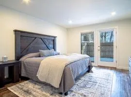 Warm Springs Retreat - Prime Location near Downtown & Ski Lifts