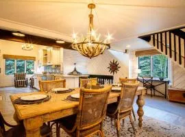 Sunburst 33 - 3BD + Loft + Resort Amenities