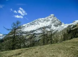 Baita In Pietra Con Vista Sulla Valle Di Balme