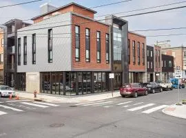 Sosuite at The Queen - Queen Village