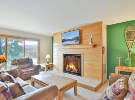 Timber Ridge Retreat - Pool, Hot Tub, Sauna + More, hotel u gradu Silvertorn