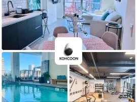 Contemporary Comfort Rooftop Views & Full Kitchen