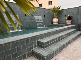 Luxurious studio next to Confeitaria Colombo