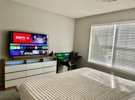 A private master room in modern complex in Lawrenceville