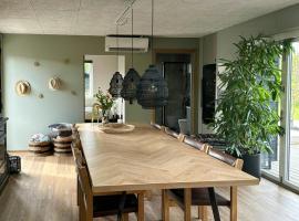 Summer House Near The Beach At Grønninghoved，位于Binderup Strand的酒店