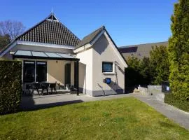 Detached holiday home with jetty and outdoor spa