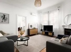 Charming 2Bed Home Near Cafés & Racecourse