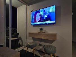 RANCAGUA HERMOSO DEPTO A pasos del centros comerciales parcking gratis y Wifi, Ferienwohnung mit Hotelservice in Rancagua