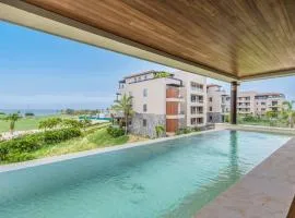 3Bed condo with Pool Ocean views