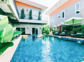 Villa Rajapruek Private Villa 3 houses combine near Airport