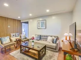 Updated Chula Vista Townhome - WFH Friendly!