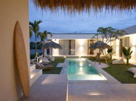 Kavo Maison Surf & Yoga Camp, hotel in Munggu