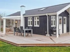 Lovely Home In Sjølund With Wifi