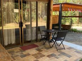 Las palmeras de Colb&uacute;n, hotel com piscina em Colb&uacute;n