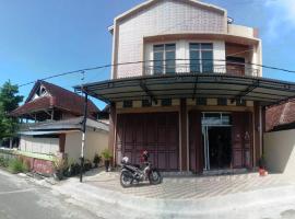 Wisma Raudah Wakatobi, hotel in Mandati