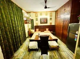 Designer luxury flat with greenry best location in south Delhi