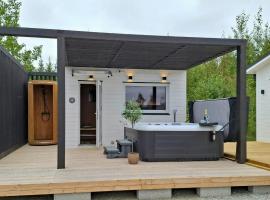 Modern Lake House With Spa At Lake Barken, Hotel in Sörbo