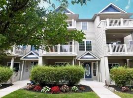 Beautiful 4 Bedroom Condo With Pool!, hotel in Cape May