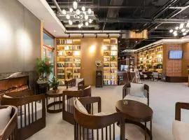 James Joyce Coffetel Zhengzhou Beilong Wetland Park