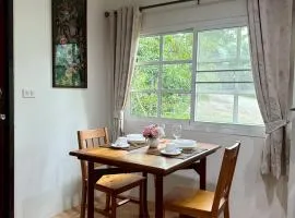 Goo Goo Hill House and Hostel