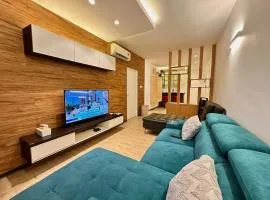 Jk DeLOFTs 6Pax 1Carpark Emporium Kuching