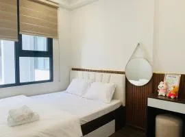 Modern 1 bedroom apt at The Emerald Golf View - Pool, Gym, Near Aeon Mall and VSIP