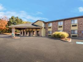 Quality Inn East Liverpool - Calcutta, hotel u gradu East Liverpool