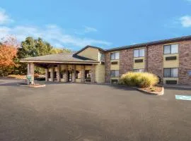 Quality Inn East Liverpool - Calcutta