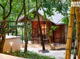 StayVista's Timber Cottage - Cozy Cottages with Indoor Games