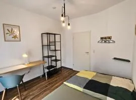 City Apartment Messplatz Pforzheim 4 Zimmer Küche Bad