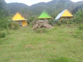 Maverick Camp, Rondavels and Homestay, hotel a Nyandarua 