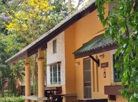 Ban Huaimaedee บ้านห้วยแม่ดี