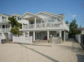 Ocean Block Single Family Surf City Private Yard Decks Beach Badges Wifi Air Conditioning Washer & Dryersurf City Ocean Block Light And