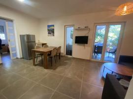 Welcome to our vacation home in Sutomore, hotel v destinaci Sutomore