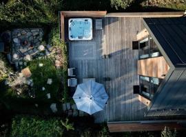 Chata Jestřáb, hotel in Hlinsko