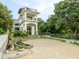 SaffronStays Eden Greens