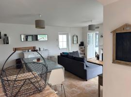 ღ La Villa Couardaise - Spacieuse Avec Jardin, hotel in La Couarde-sur-Mer