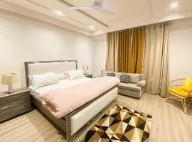 Monal Murree Luxury Studio with Private Parking