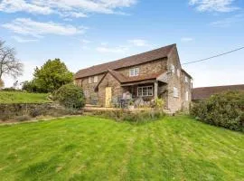 5 Bed in Wheathill oc-t30539