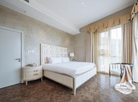 Huazhu Luxury Lakeside B&B, Hotel in Zhenjiang