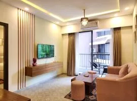Spacious Modern 1BHK Apartment - Pool, Full Kitchen & Balcony Near Candolim Beach