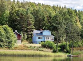 House in Schweden, hotel v destinaci Hällevadsholm
