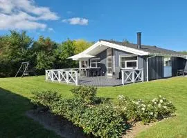 Holiday Home Gustava - 700m from the sea by Interhome